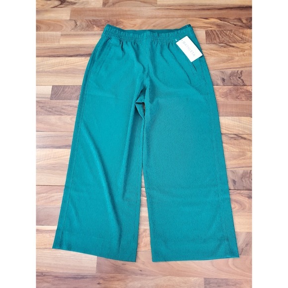 Athleta Pants - Nwt Athleta Women's Echo‎ Wide Crop Pants Emerald Green Size 10